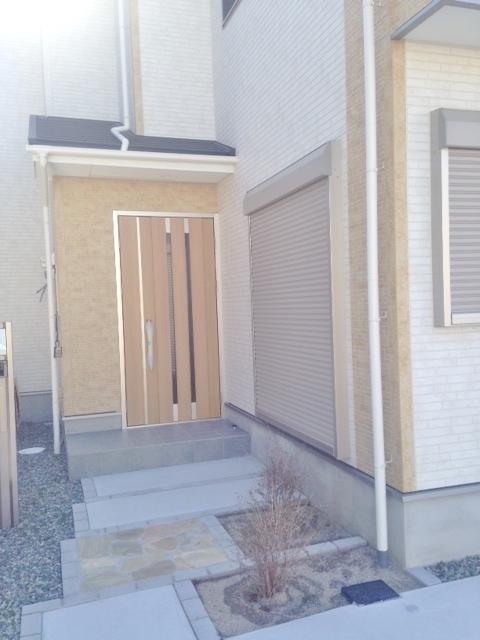 Entrance. No. 1 destination entrance