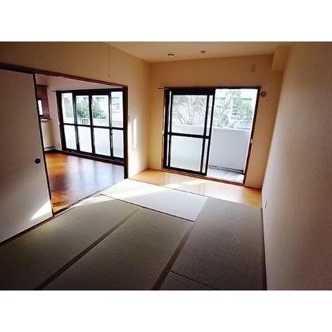 Living and room