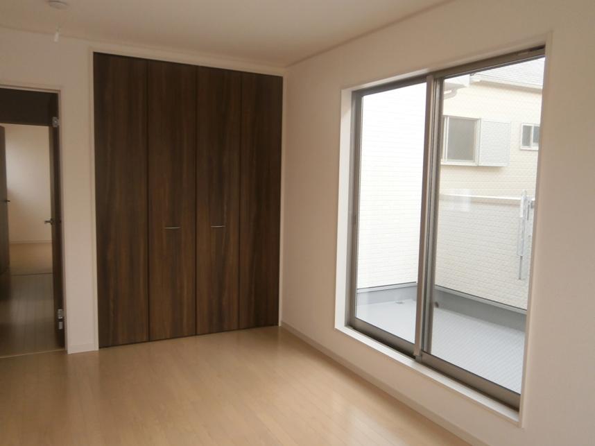 Non-living room. Indoor (10 May 2013) Shooting