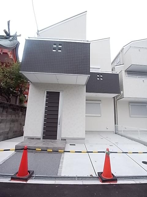 Local photos, including front road