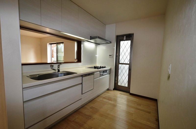 Kitchen. Indoor (July 2013) Shooting