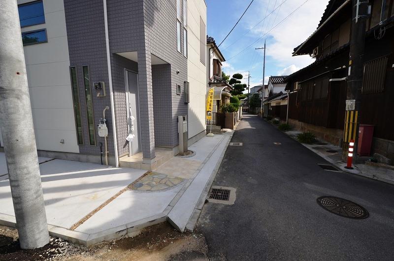 Local photos, including front road. Local (July 2013) Shooting