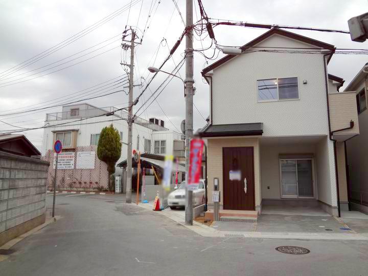 Local photos, including front road. Shimosakabe to elementary school, Is the school peace of mind in a 1-minute walk