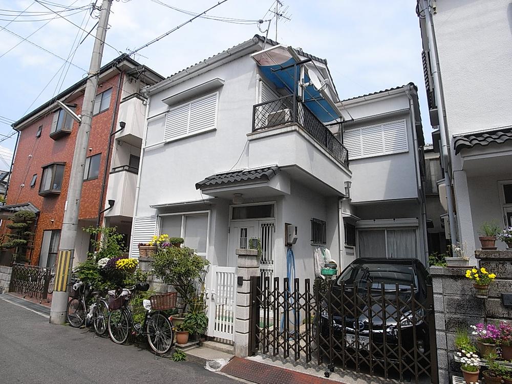 Local appearance photo