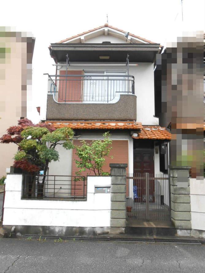 Local appearance photo. Local (11 May 2013) Shooting