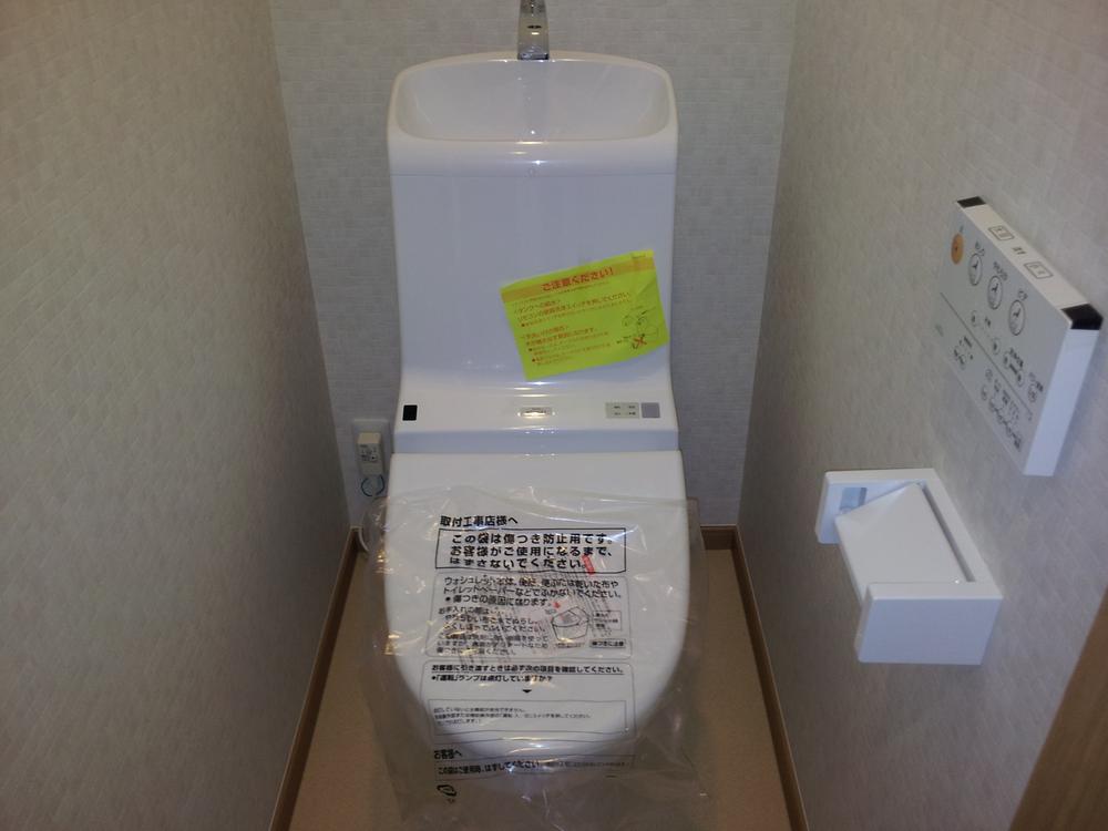 Toilet. Indoor (July 2013) Shooting