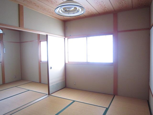 Non-living room. The third floor west side Japanese-style room