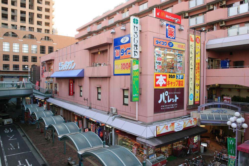 station. 1200m up JR Tachibana Station