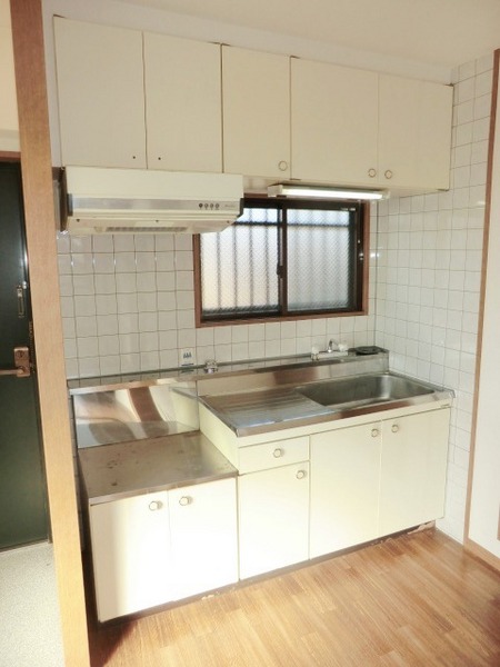 Kitchen. Clean kitchen