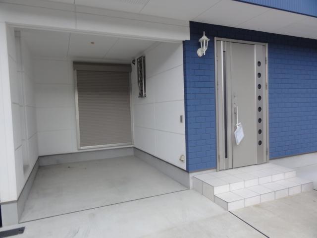 Parking lot. Local (12 May 2013) Shooting