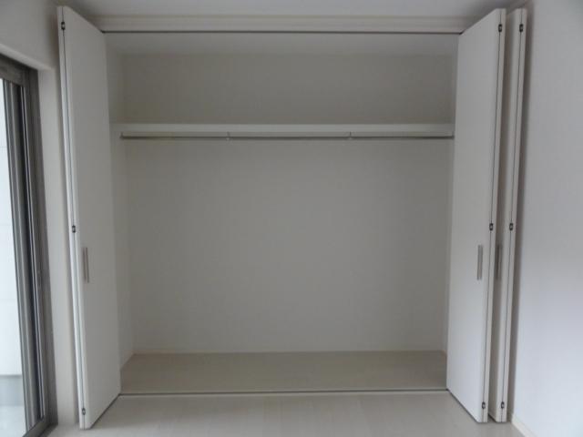 Receipt. Storage of the first floor Western-style room about 6 quires part