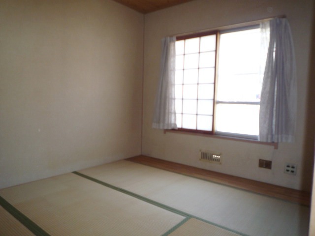 Other room space. Japanese-style room 4.5 Pledge