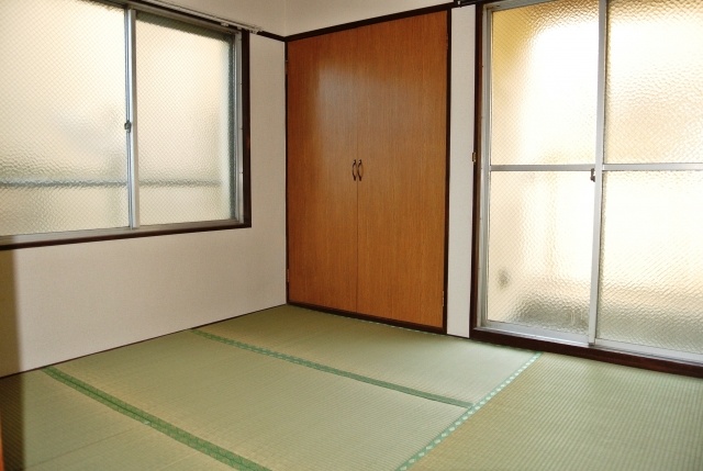 Living and room. After all settle tatami rooms