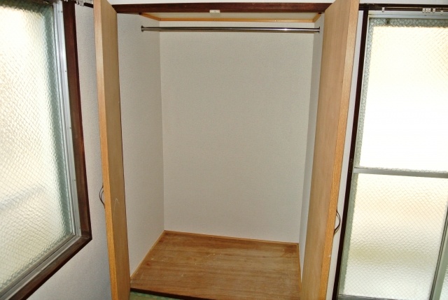 Receipt. Storage is also available in each room