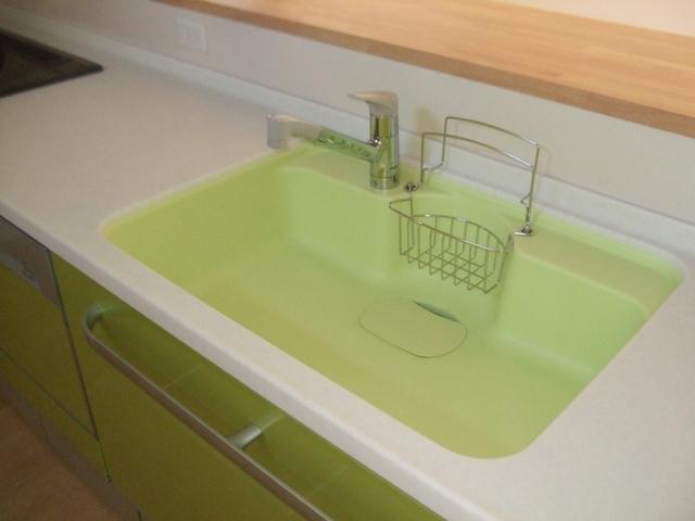Kitchen. Artificial marble jumbo sink