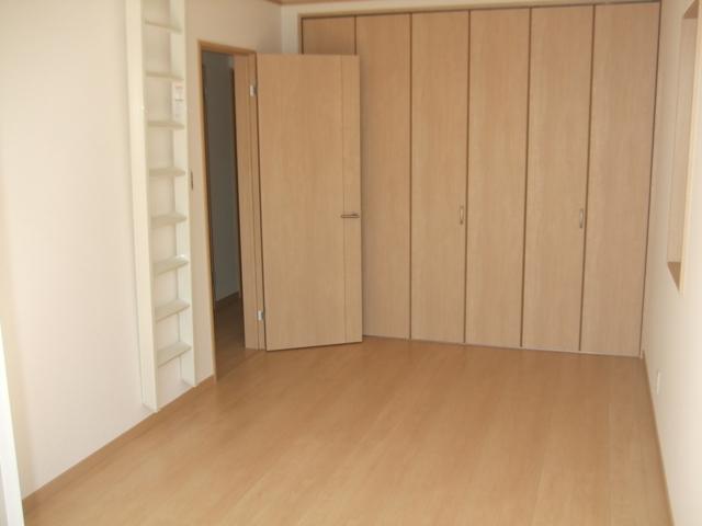 Non-living room. Yes each room storage