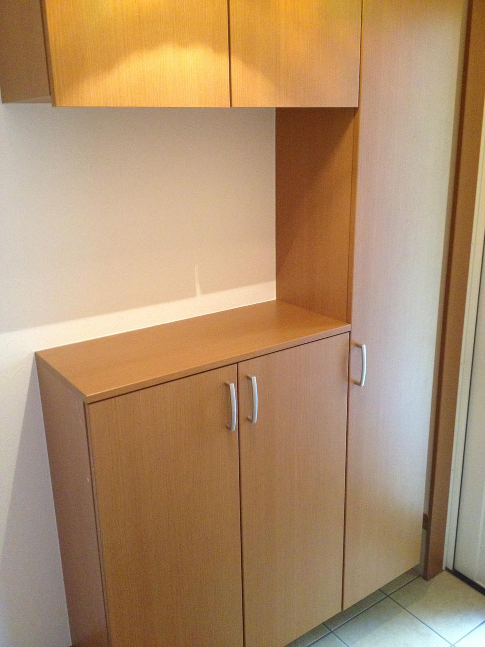 Entrance. Local (11 May 2013) Shooting