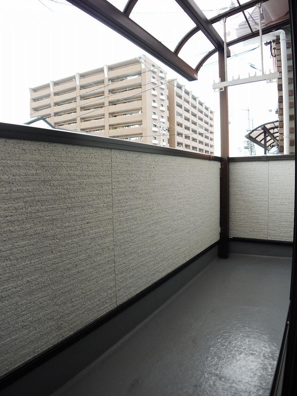 Balcony. Peace of mind even on a rainy day, Balconies Covered