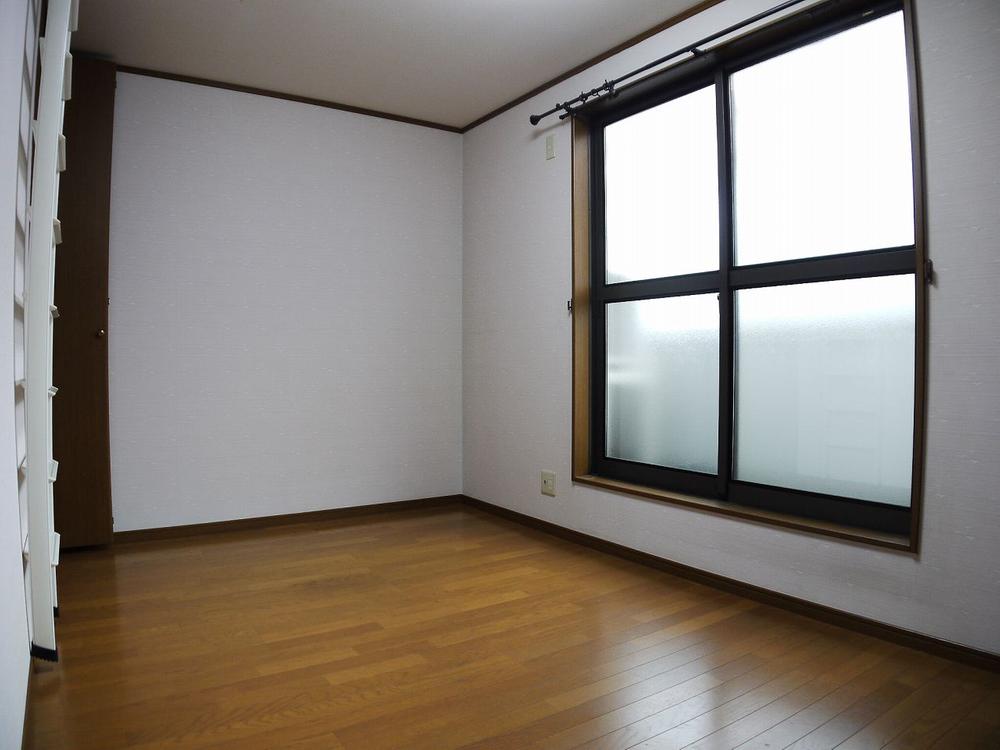 Non-living room. Second floor of the Western-style 6.85 quire loft attic storage is attached