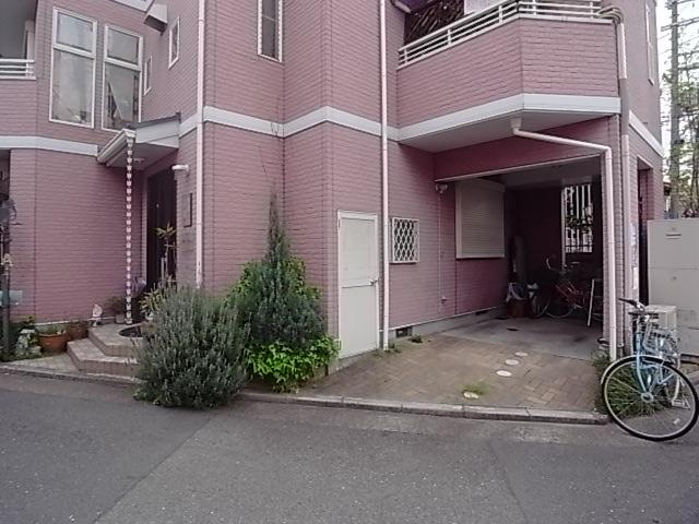 Local appearance photo