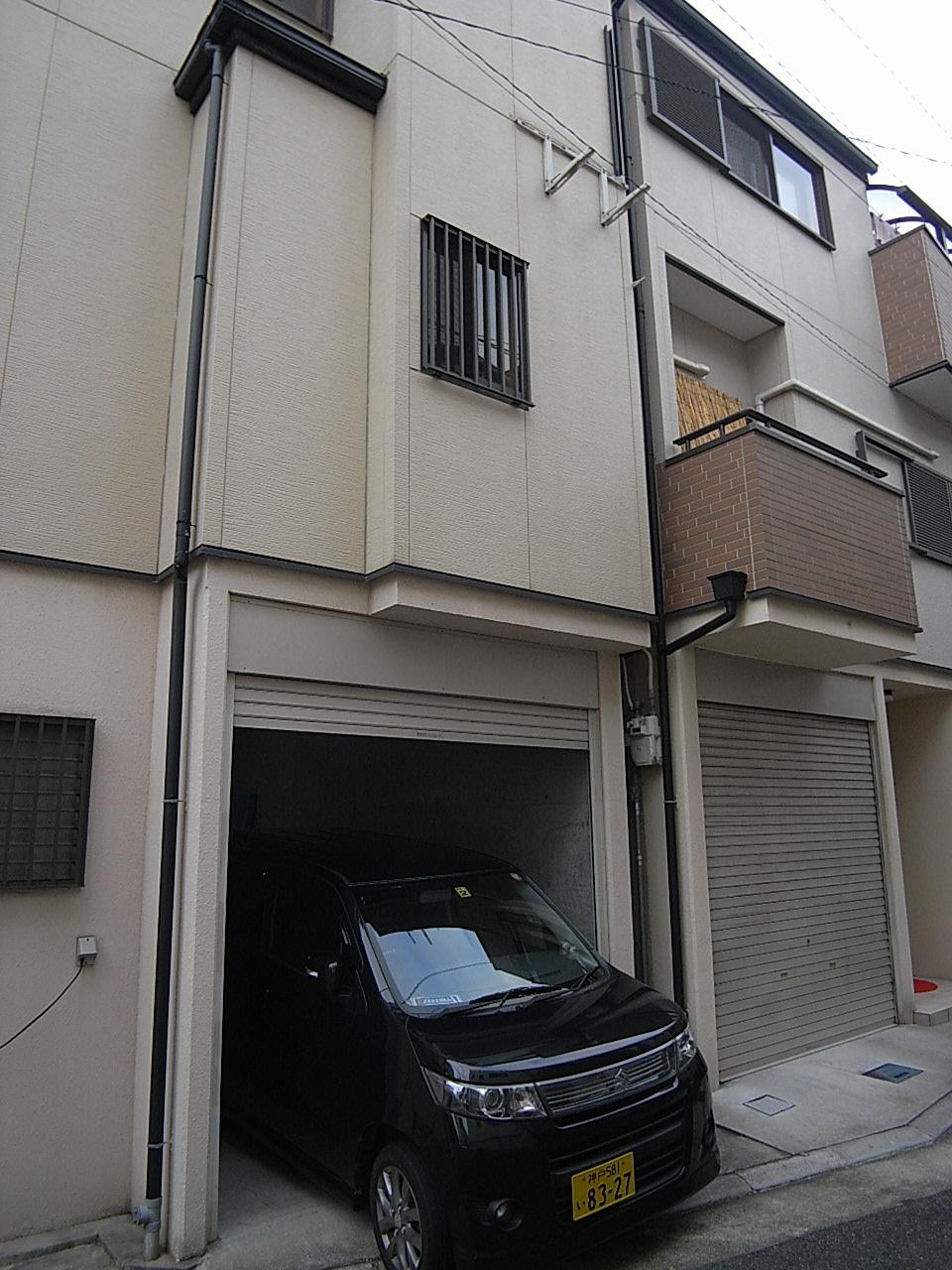 Local appearance photo. Garage