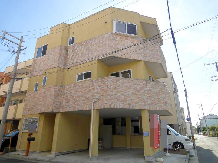 Local appearance photo. You can use a 12-minute 2 Station walk up to a 9-minute Mukogawa Station walk from Amagasaki Center Pool-mae Station