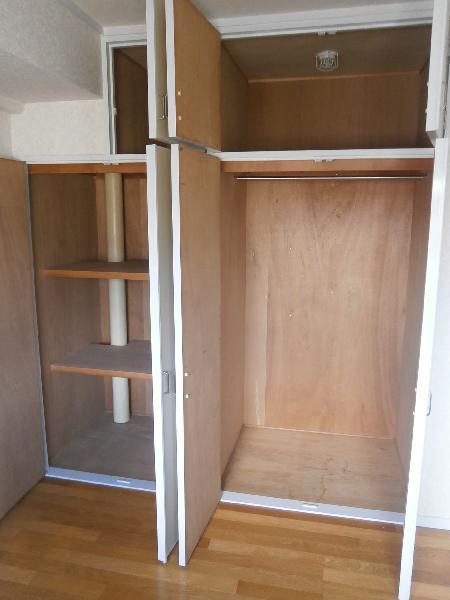 Receipt. Large capacity storage