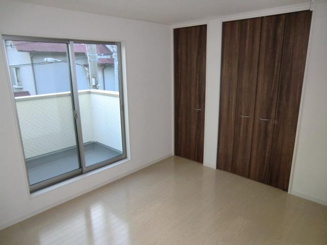 Same specifications photos (Other introspection). Same specifications photos (Western-style)