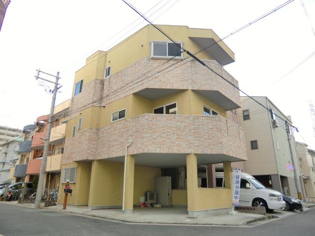 Local appearance photo. Local photos (appearance) corner lot! Large car two Allowed!