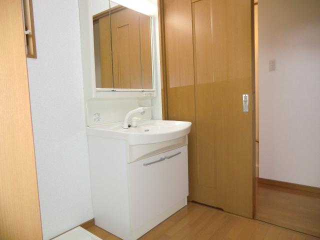 Other Equipment. Local photos (washroom)