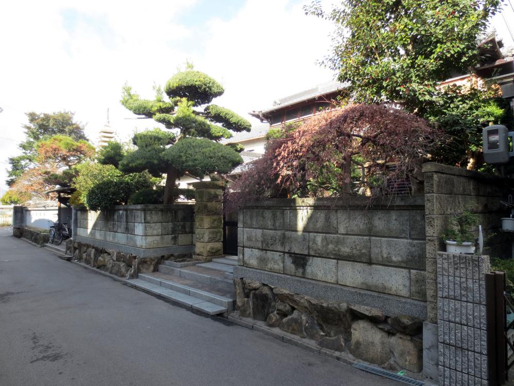 Local appearance photo