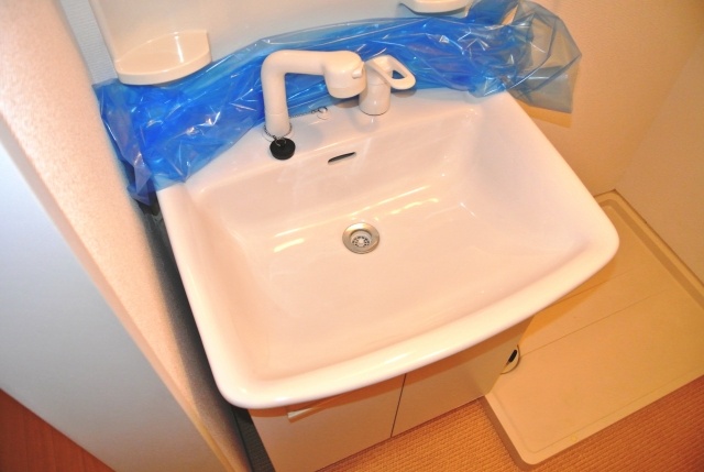 Washroom. Comfortable Shandore equipped