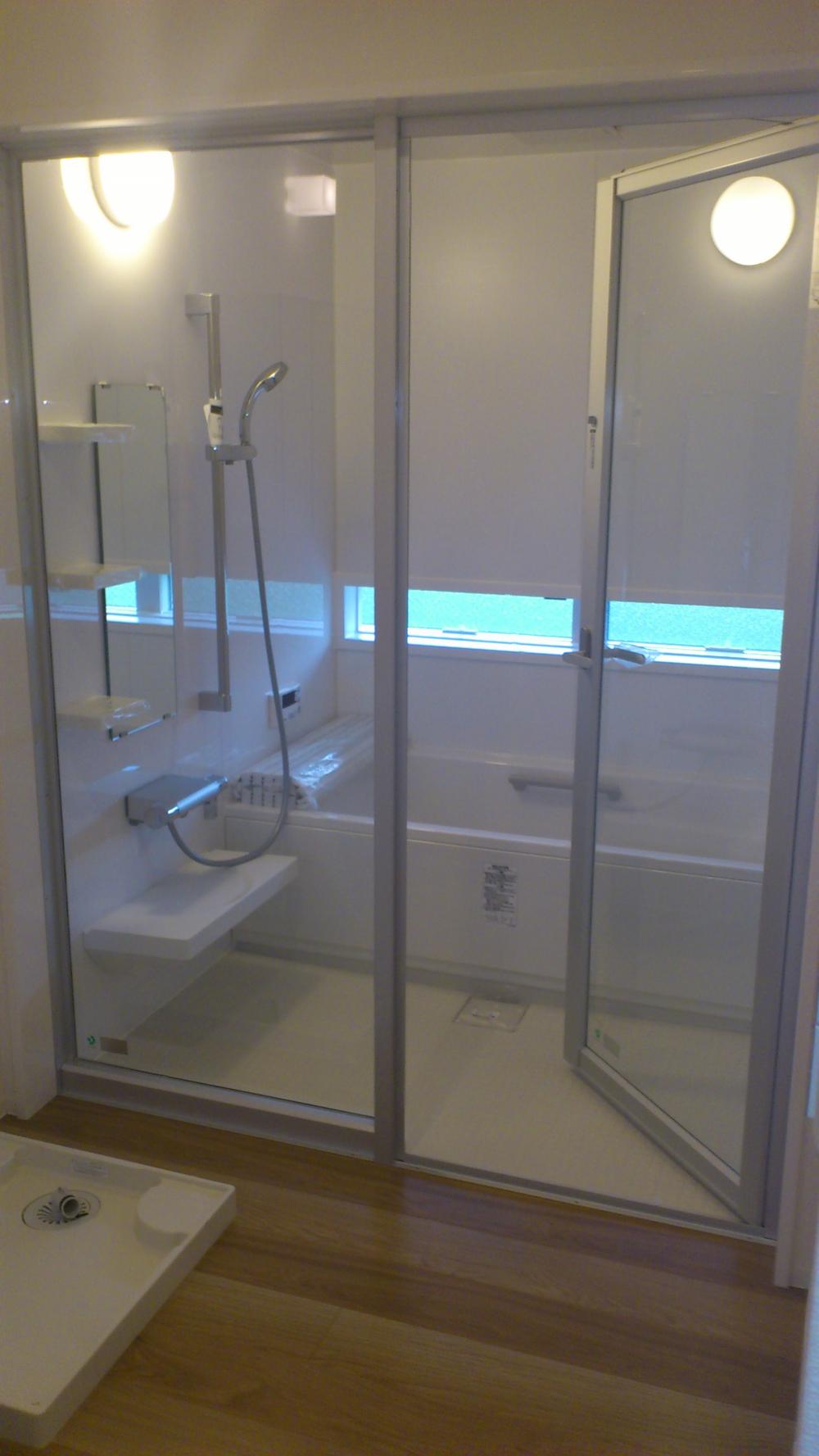 Bathroom. Indoor (10 May 2013) Shooting