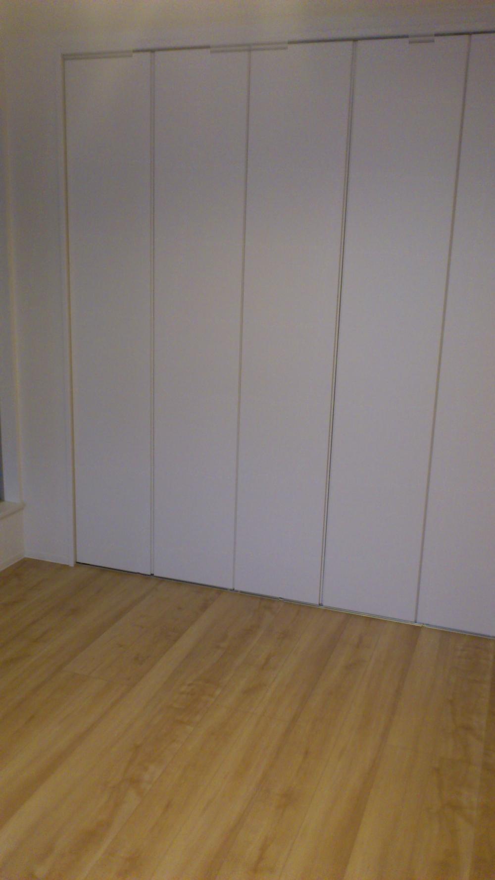 Non-living room. Indoor (10 May 2013) Shooting