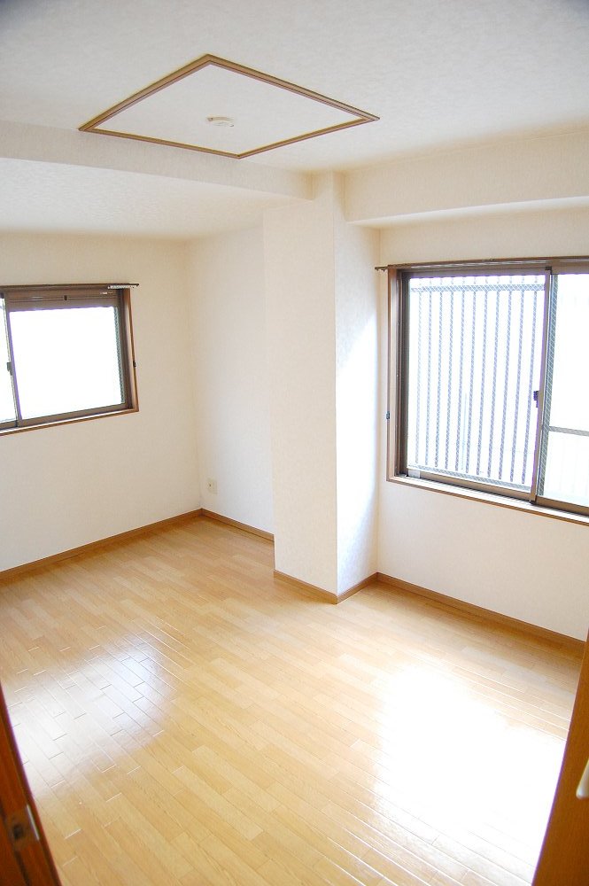 Living and room. Bright Western-style.