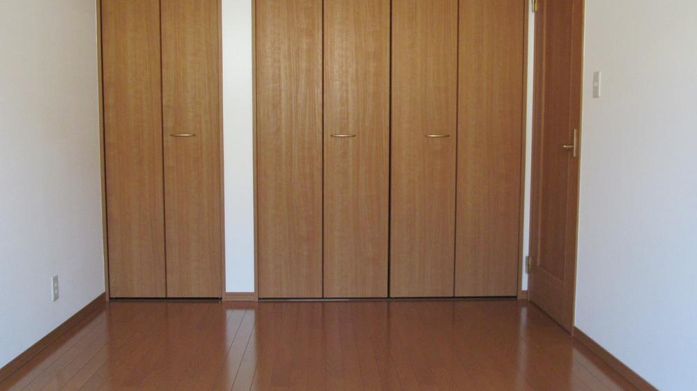 Other. The Western-style 6 there separately is cupboard and closet, Excellent storage capacity.