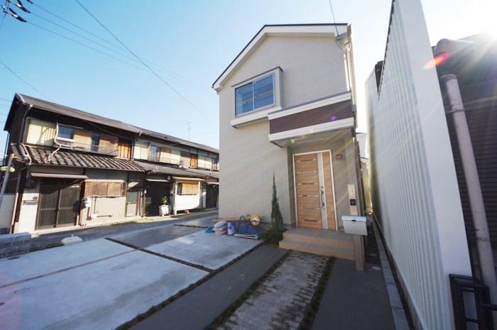 Local appearance photo