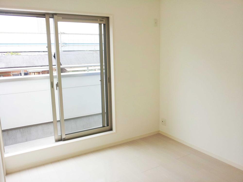 Non-living room. Indoor (10 May 2013) Shooting