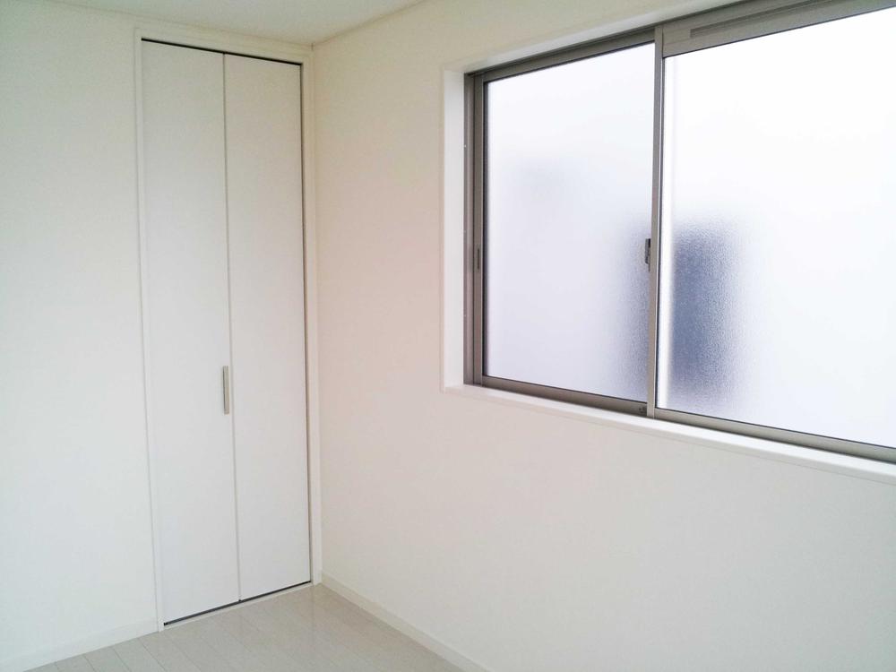 Non-living room. Indoor (10 May 2013) Shooting