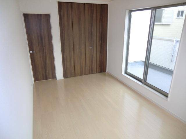 Other introspection. Local photos (Western-style)