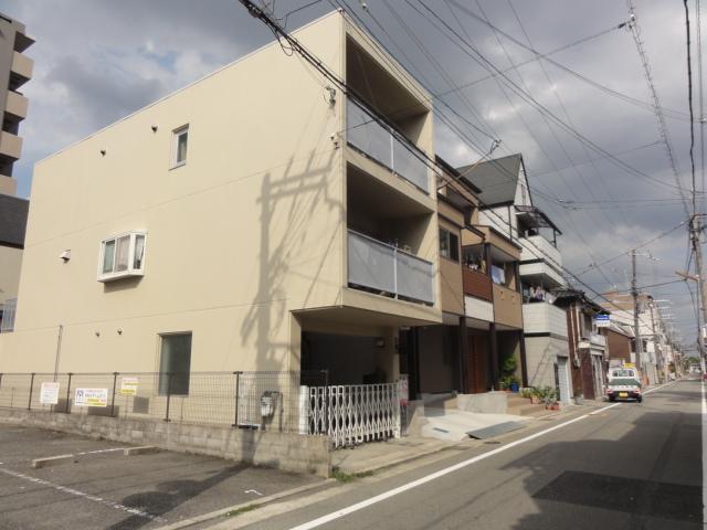 Local photos, including front road. Local (September 2013) Shooting