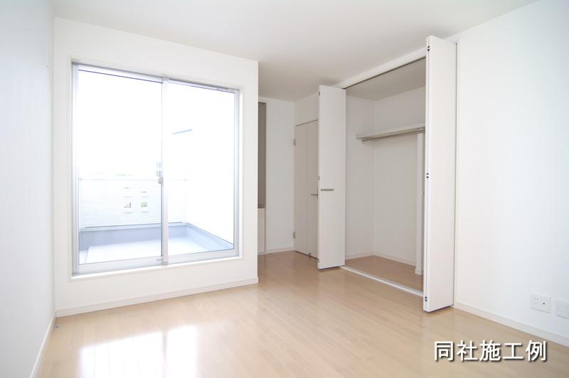 Same specifications photos (Other introspection)