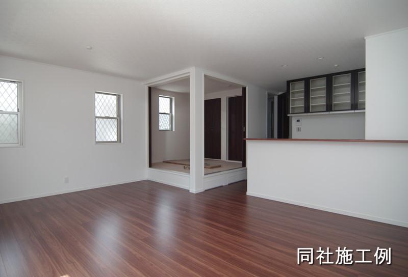 Same specifications photos (living)