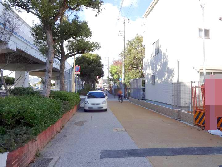 Local photos, including front road. Plans on the south side are added soundproofing wall, You can live more comfortably