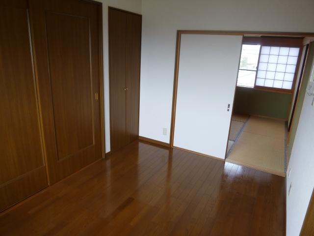 Non-living room. Indoor (November 9, 2013) Shooting