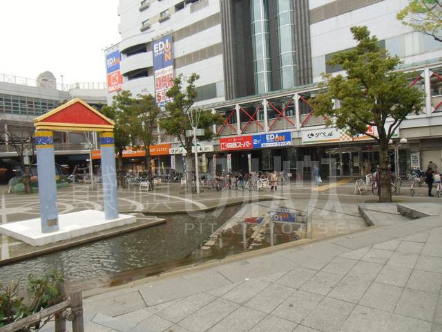 Shopping centre. Until Liber 509m