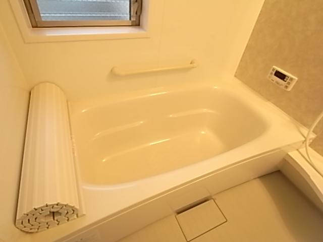 Same specifications photo (bathroom)