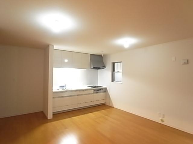 Same specifications photos (living)