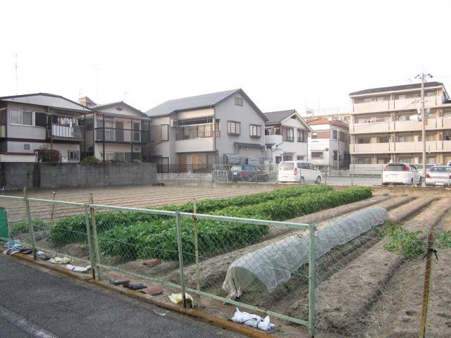 Other local. There is a field is calm atmosphere in the surrounding area. 