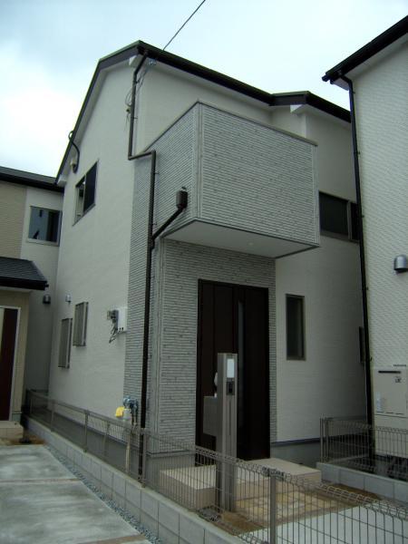 Local appearance photo. The completed local appearance